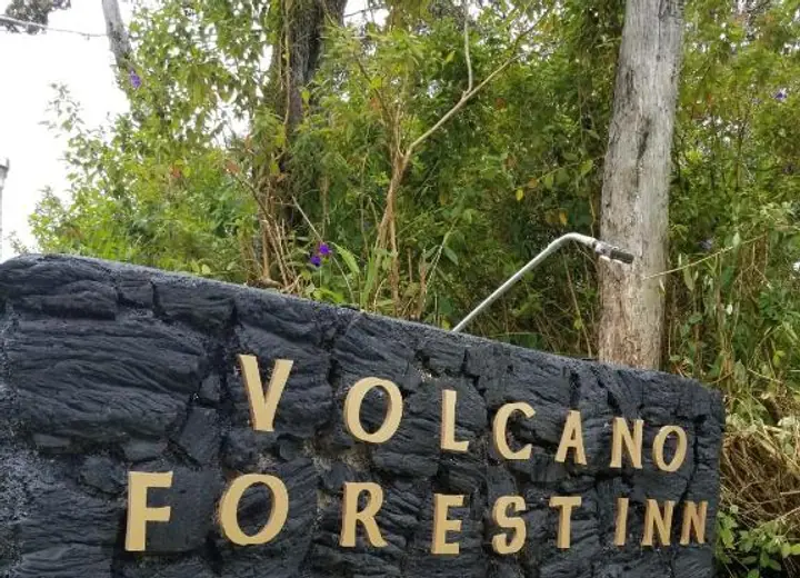 Volcano Forest Inn exterior