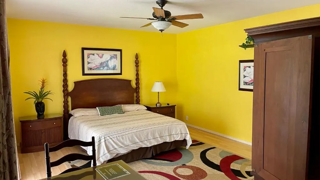Honeycreeper Room photo 2