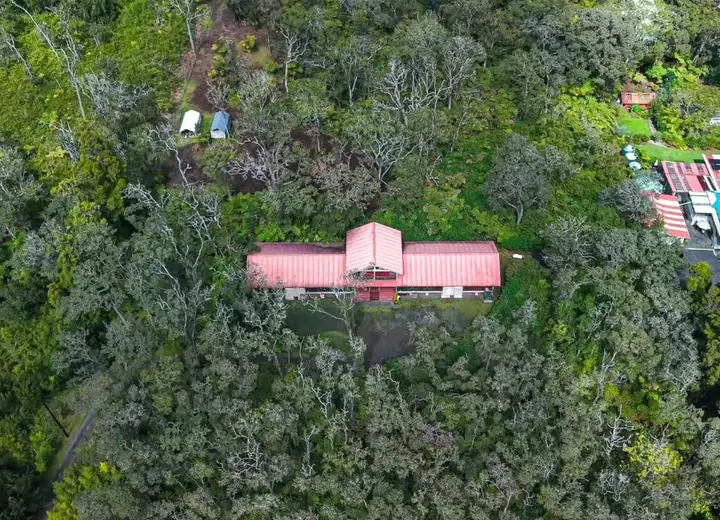 Volcano Forest Inn exterior